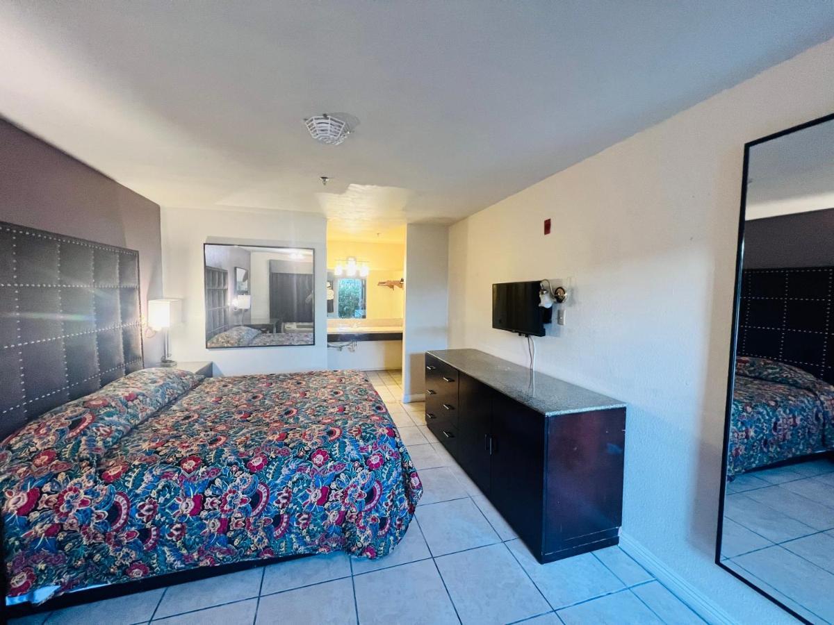 Casa Blanca Express & Suites Cypress Buena Park - Anaheim Area Esterno foto