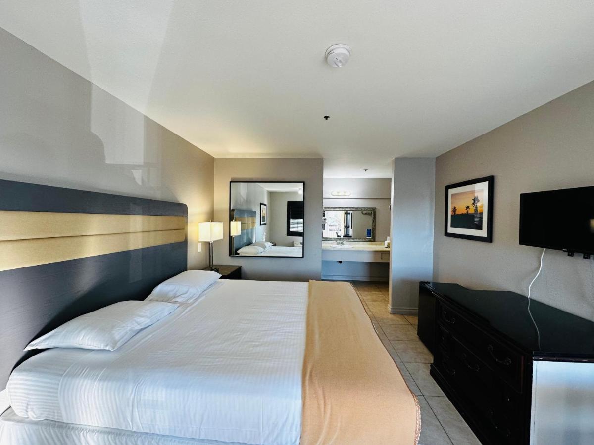 Casa Blanca Express & Suites Cypress Buena Park - Anaheim Area Esterno foto