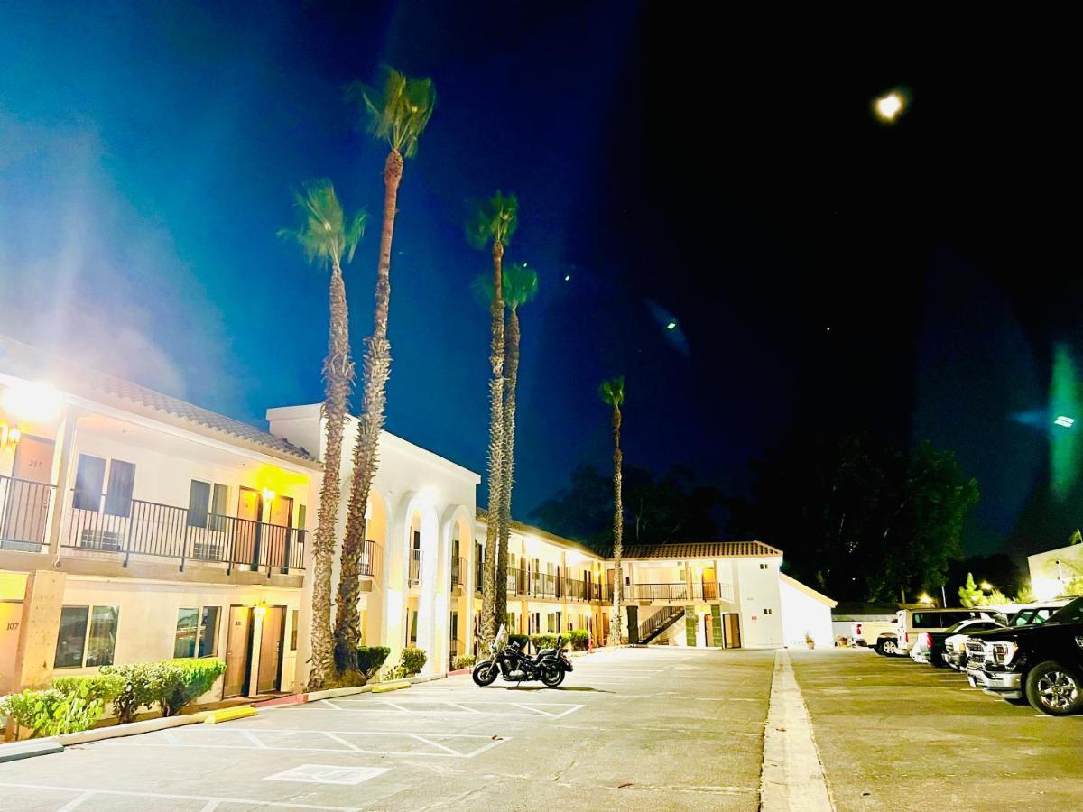 Casa Blanca Express & Suites Cypress Buena Park - Anaheim Area Esterno foto