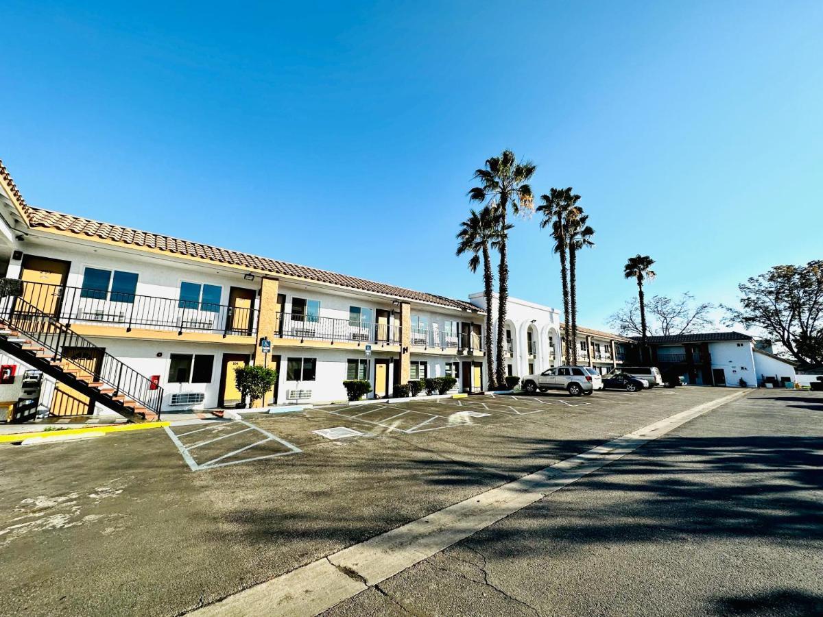 Casa Blanca Express & Suites Cypress Buena Park - Anaheim Area Esterno foto